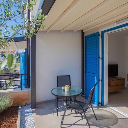 Apartman Madonnina Cres Exterior foto